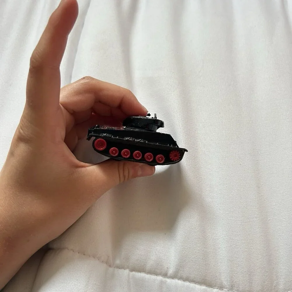 1995 Hasbro Inc Saban Red Black Camo‎ Tank Wheels Vintage 90s